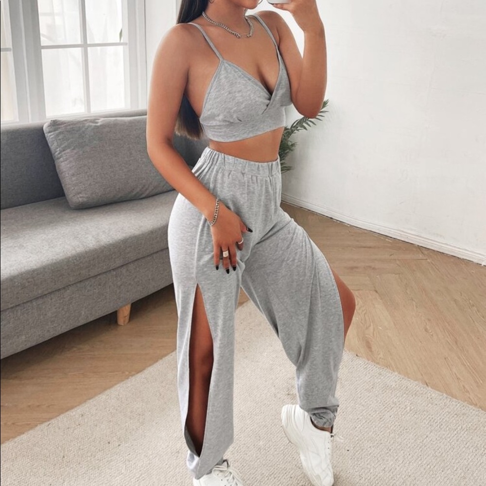 Cami Top & Split Leg Sweatpants🤍🌪